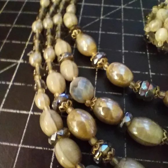 Vintage 4 Strand Art Glass Necklace With Matching Clip-On Earrings, 16 I… - Picture 2 of 9